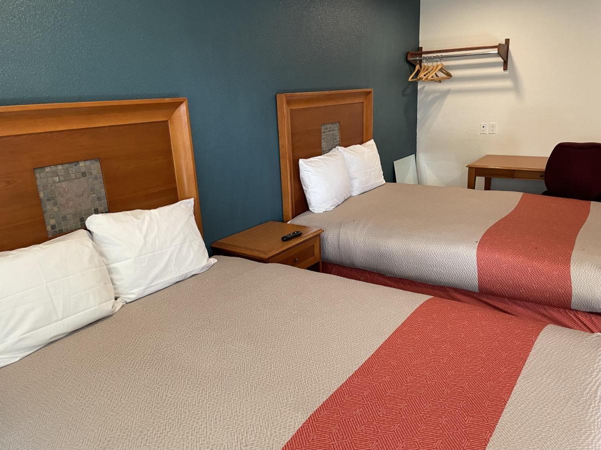 Town Place Studio Apartment Snyder Eksteriør bilde