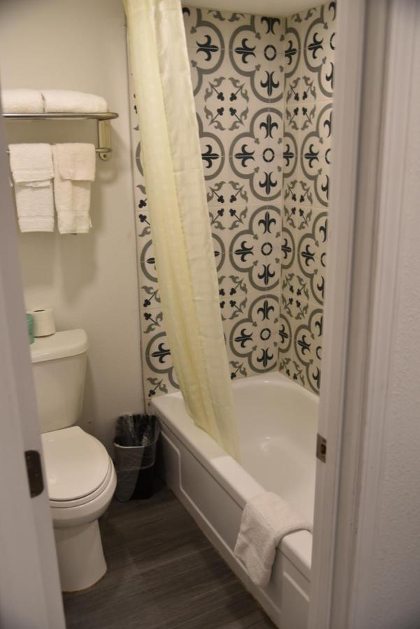 Town Place Studio Apartment Snyder Eksteriør bilde